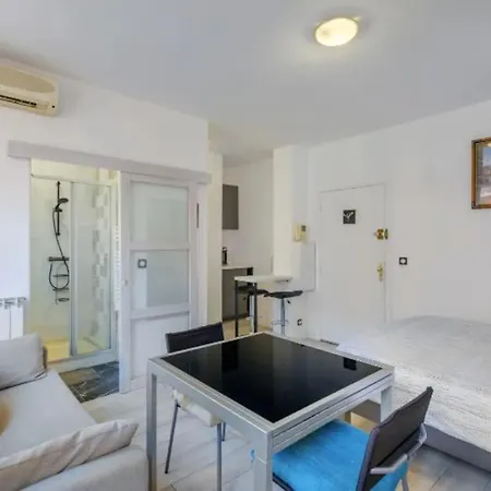 Beautiful & Cosy Studio - Port De *